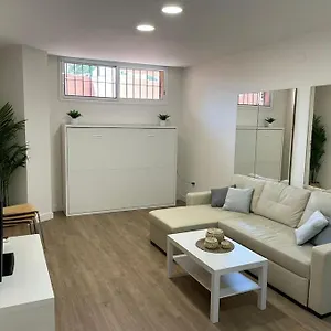 Precioso Estudio Recien Reformado Con Piscina. Apartamento