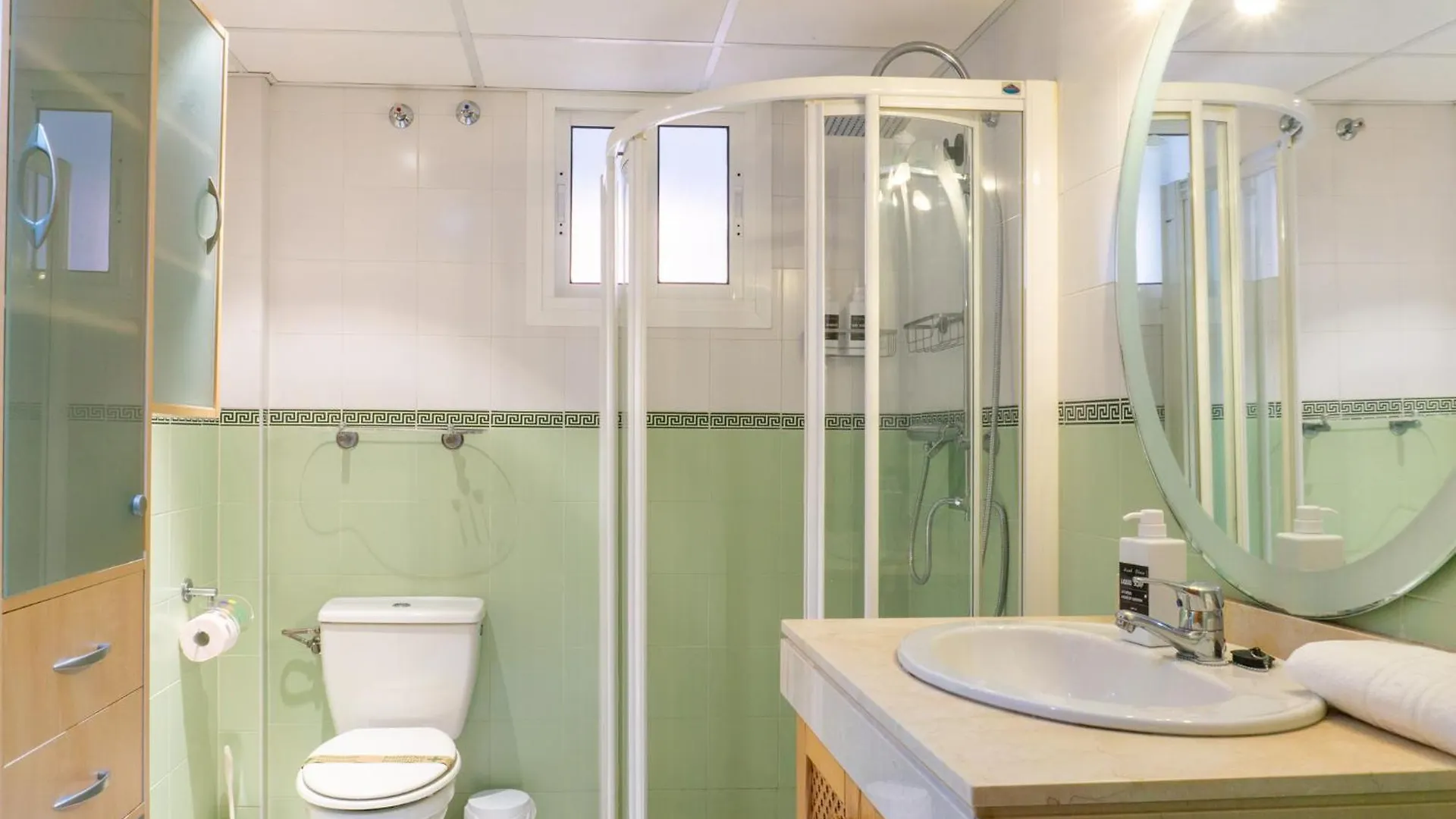 Bluewave Beach Retreat Torremolinos 0*,